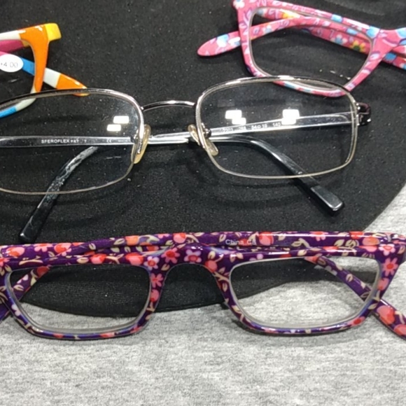 Collection of Prescribed Glasses - Picture 3 of 4